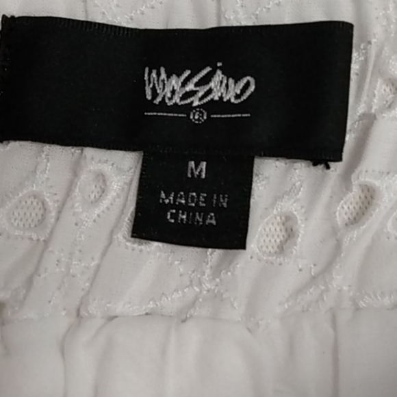 Lovely White Eyelet Detailed Mini Skater Skirt - Picture 7 of 12